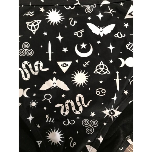 Hot Topic Black & White Bikini Bottoms Size XL Zodiac Signs Goth High Cut - Picture 5 of 6